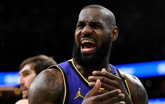 詹姆斯遭遇丑闻风波！名人堂前途未卜，或面临NBA处分